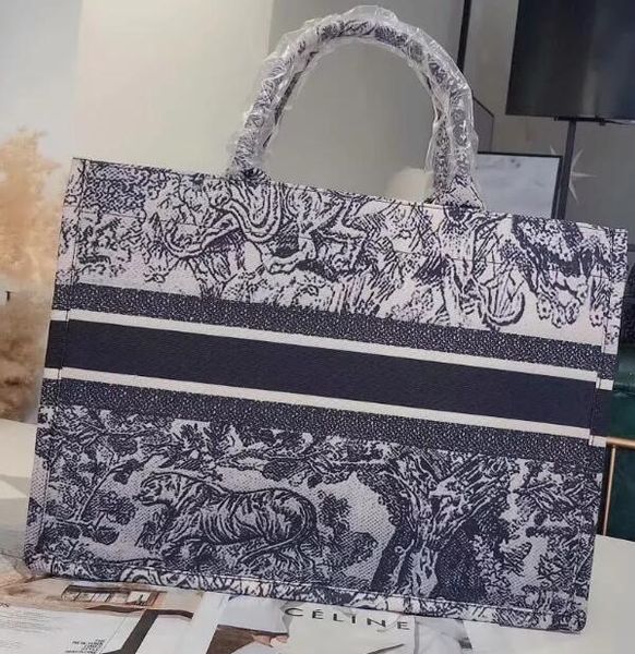 

Tote bag 2019 brand fa hion luxury de igner bag printed embroidered canva handbag hopping bag batch ize 42 34 18 cm