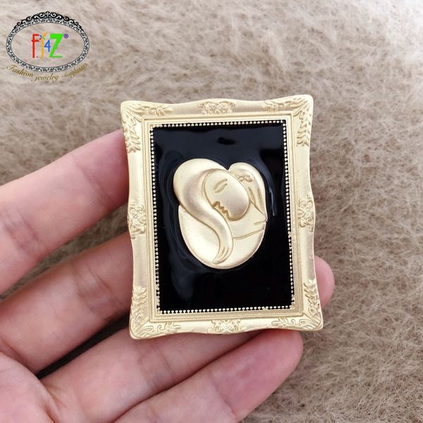 

f.j4z 2020 women famux oil painting brooch vintage fabulous lady images pins for coat scarf statement jewelry gifts dropship, Gray