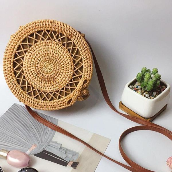 

round straw beach bag vintage handmade woven shoulder bag circle rattan bags bohemian summer vacation casual bags d5