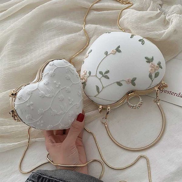 

2020 new women's bag lace flower heart shaped handbag pu leather chic crossbody bag ladies chain shoulder bags