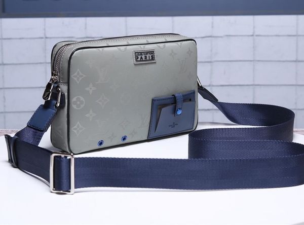 

2019 designers Men handbags mens shoulder bags women real leather chain crossbody bag handbags famous circle purse M44169