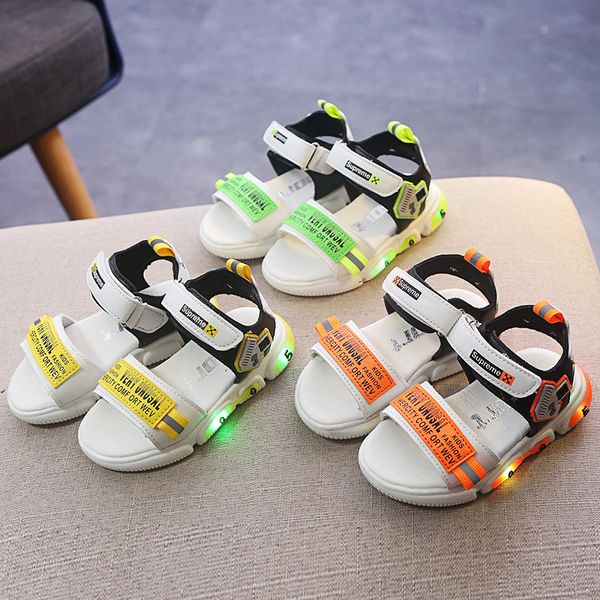 

2020 летние новые детские сандалии для мальчиков девочки led сандалии с открытым носком обуви конфеты цвета пляж luminous плоские каблуки, Black;red