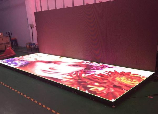 Schermo per piastrelle per pavimento P4.81 Display a led per noleggio da 500 * 500 mm Schermo a LED per palcoscenico speciale Display a LED fuori terra