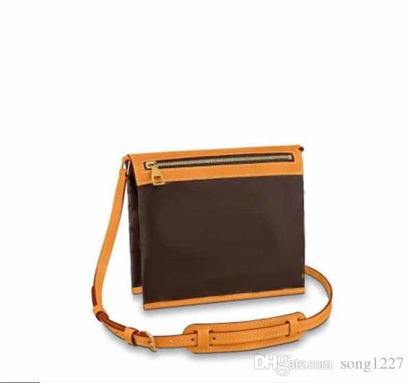 

fashion two color postman bag composed of two zipper handbags connected by mountaineering style hooks on the side can be used as a wallet