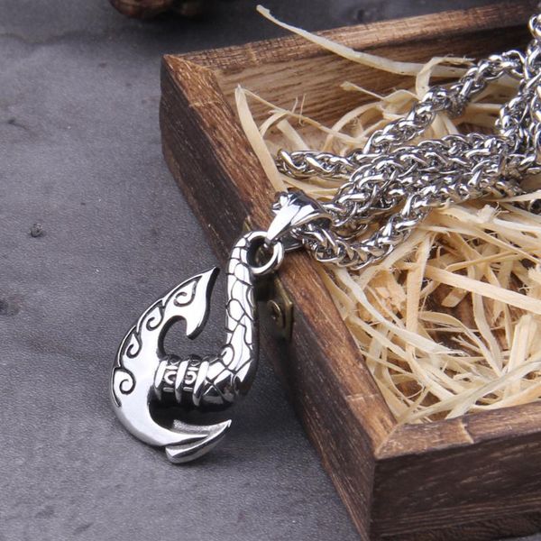 

stainless steel nordic axe pendant necklace with viking wooden box as gift, Silver
