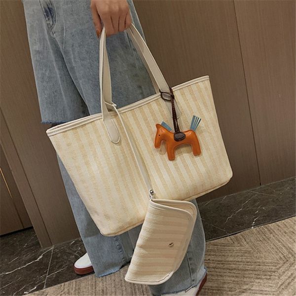 

Hot Fashion Color Contrast Braid Hand Bill Lading Shoulder Bag Versatile Large Capacity PH-CFY20060414