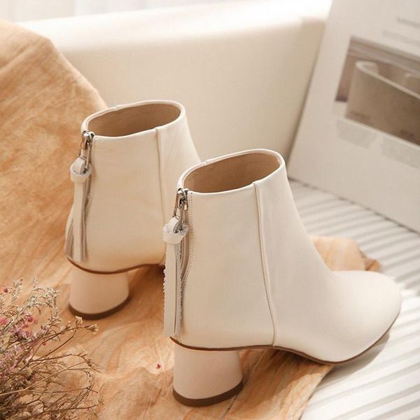 

2019 new silver zipper short ankle boots ivory white and black fashion versatile high heel short boots size 35-39