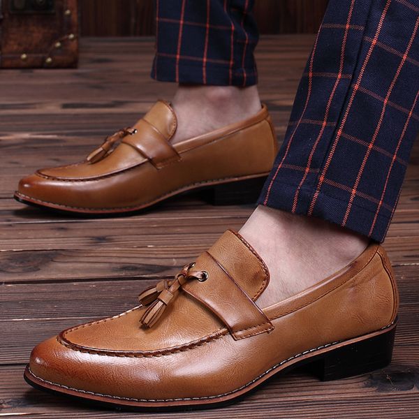 

men shoes fashion leather brogue shoes men business wedding tassels slip-on casual loafers pointed toe italian dress, Black