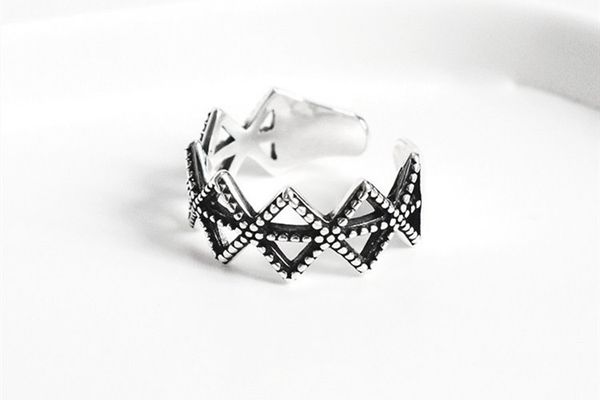 

Simple old water caltrop retro ring female fashion personality creativity hollow triangle ring opening jewelry wholesale