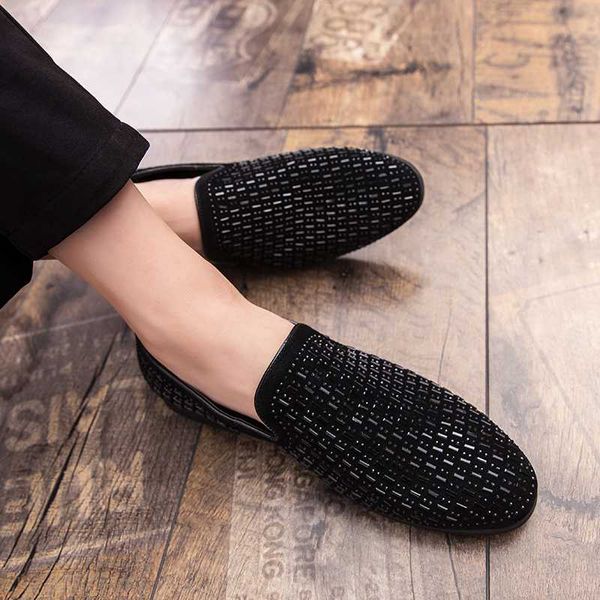 

men black rhinestone mule masculino casual shoes men moccasins slippers sepatu slip on pria sapato masculino flats social couro