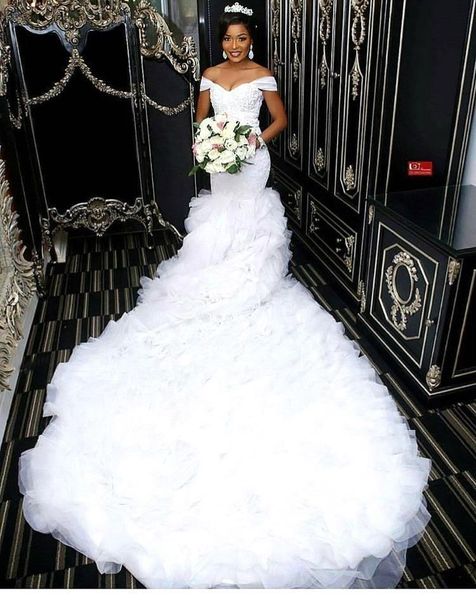 Африканский Off плеча шнурка венчания Mermaid платья 2020 Lace лиф Тюль Многоуровневая Ruffles Длинные Поезд Свадебные платья сшитое BC0845