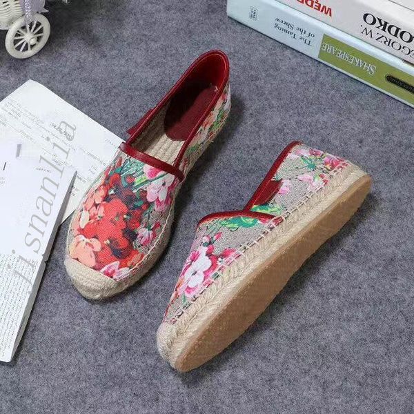 

2018 новое поступление женская мода красный розовый цветок расцветает печать причинно-следственные эспадрильи Квартиры девушки с принтом скольжения туфли размер евро 35-41