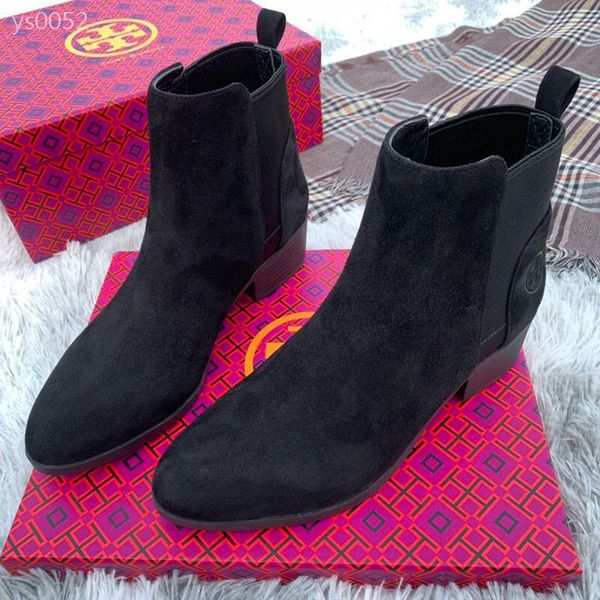 

2020 autumn and winter new european station outdoor short women's boots fashion pointed thick heel soft leather short boot, Black