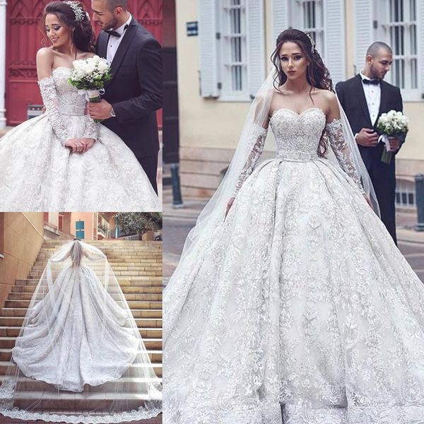 A Linha do casamento Vestidos sem alças apliques Beads Tulle Além disso Vestido de Noiva Tamanho Catedral Trem Robes De Mariée