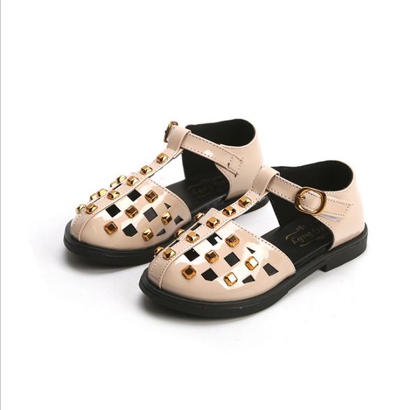 

girls hollow baotou sandals 2019 summer new korean girls princess shoes childrens sandals fashion lining size26--30, Black;red