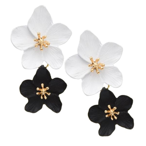 

fashion alloy flower petal earrings asymmetric color ladies pierced earrings accessories, Golden