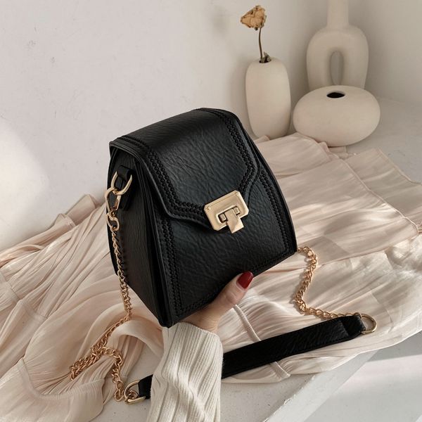 

2020 new ladies shoulder bag foreign bright leather bucket bag fashion solid color portable crossbody