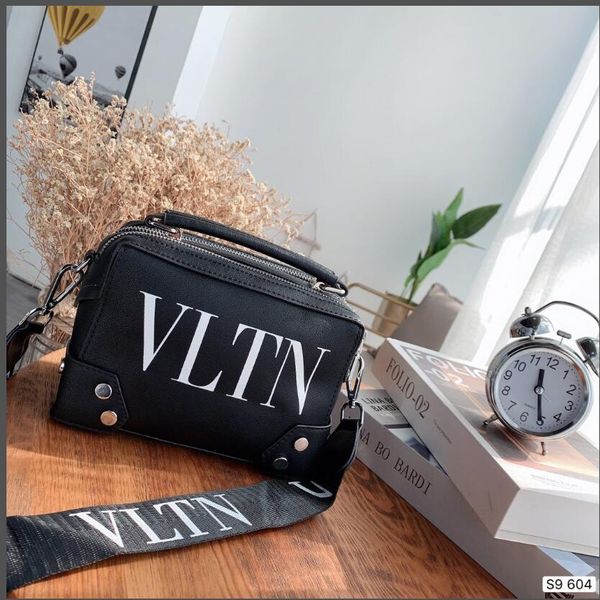 

2020 new ladies punk style letter double zipper crossbody bag handbag luxury ladies wallet