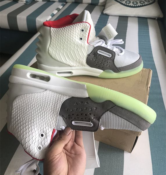 

Newest Red October 2 SP Men Basketball Shoes With Dust Bag Men's Sports Sneakers Glow The Dark Outdoor Athletic Casual Trainers Shoes