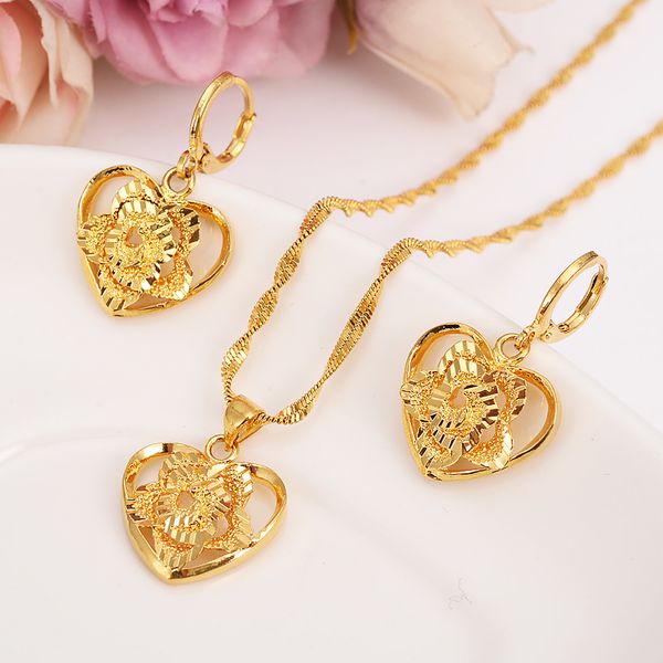 18 Karat Feingold GF Umriss Grenze Herz Blume Europa Frauen Schmuck Sets Brautschmuck Hochzeit Schmuck Geschenk Dubai Anhänger Ohrring