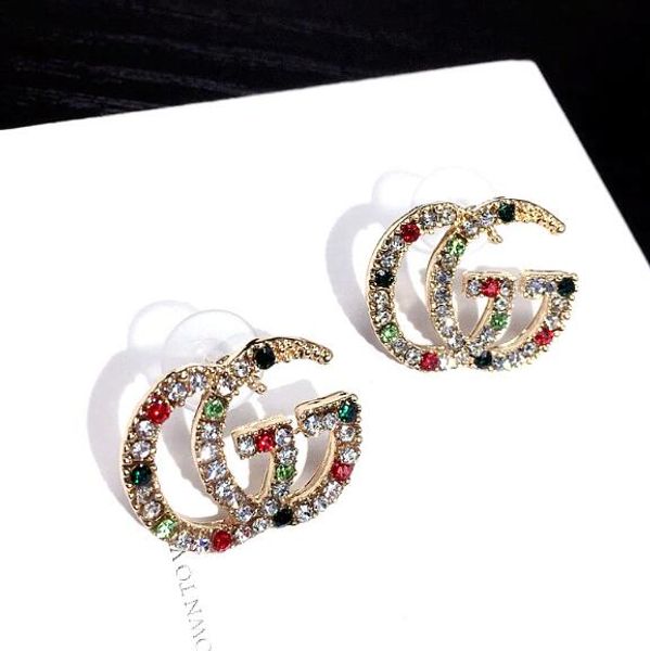 

новое пођпление еѬги  бѬиллианами из белого золоа 18 каѬа, еѬги  бѬилли Golden;silver