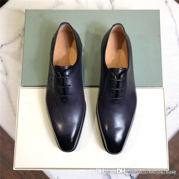 Großhandel Neue Leder Oxford Schuhe Formelle Business Business Schuhe Aus Rindsleder Herrenschuhe Mit Großen Ledersohlen Und Kunstvoll Geschnitzten Großhandel Neue Leder Oxford Schuhe Formelle Business Business Schuhe Aus Rindsleder Herrenschuhe Mit Großen Ledersohlen Und Kunstvoll Geschnitzten