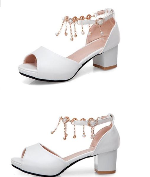 

2019 women's sandals in summer with new style middle heel coarse heel waterproof table @35, Black