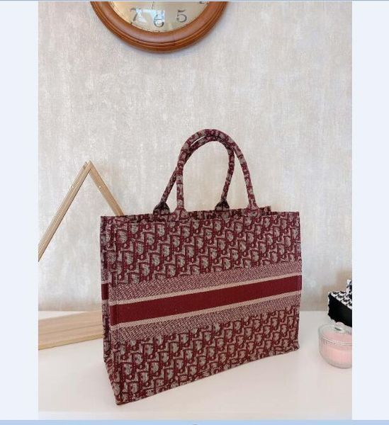 

2020 new women's handbag famous designer fashion handbag women's shopping bag, essential for travel, large capacity size 41*32cm