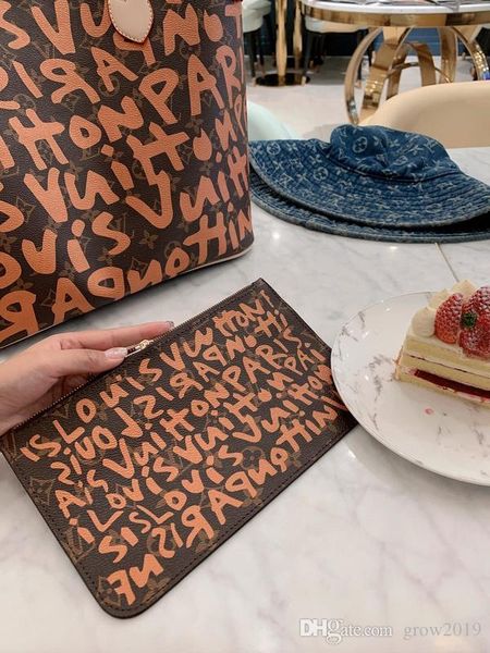 

2020 fashion women handbags ladies design solid color alphabet embroidery bracelet wallet leather chain bag crossbody bags a249