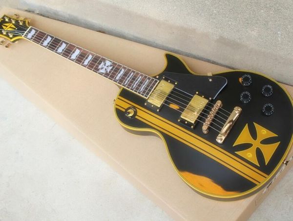 

пользовательские lp электрическая гитары, старый крест памятные, могут быть оснащены гитарным чехлом, бесплатная доставка