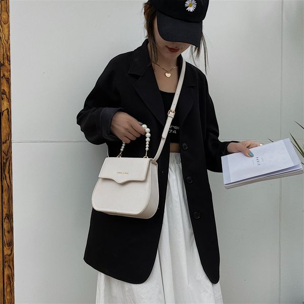 

2020 new niche trend pearl avocado bag ladies shoulder messenger bag korean hand