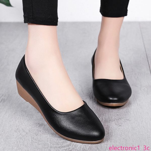

new design elegant comfortable woman shoes middle aged ladies shoes, Black;green