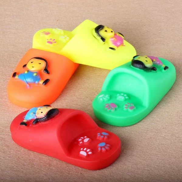 Giocattoli per cani Scarpe di gomma Slipper Squeak Toys Cute Girl Pattern Forniture per animali domestici Animali domestici Giocattoli da masticare per cani divertenti