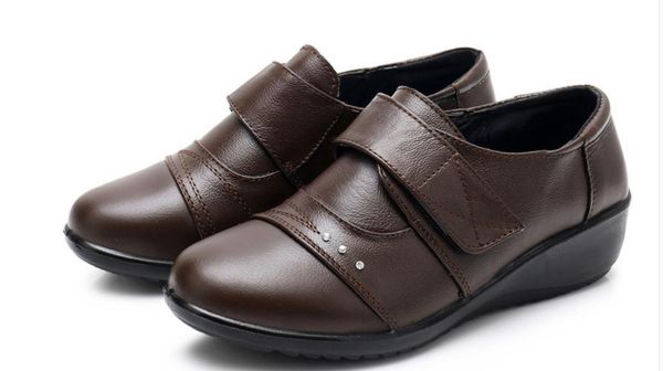 

send 2018 spring new style women's slope heel non-slip mothers' shoes, Black