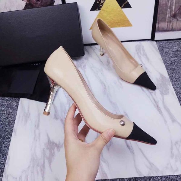 

the new classic fashion high-heeled shoes of 2020, which can be used for outdoor travelling ladies, and sandals, Black
