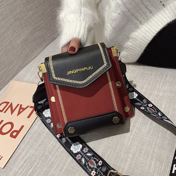 

women's new style broadband messenger bag fashionable simple shoulder square sling bag