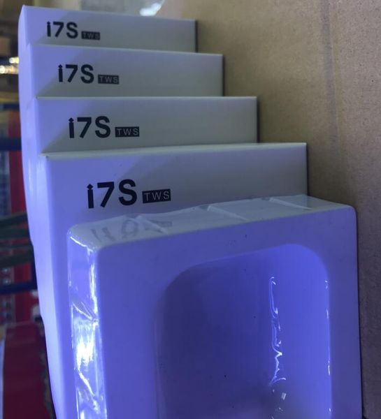 

New i7 tw bluetooth head et with charging box dual wirele earphone headphone for android am ung with retail packaging