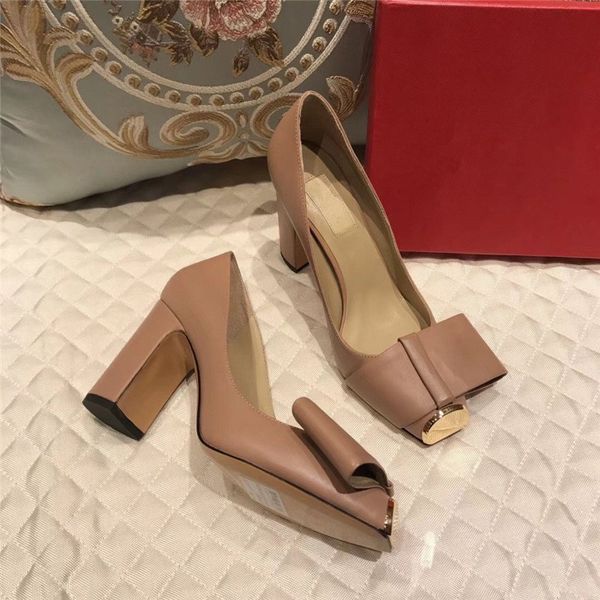 

2020 spring brand fashion luxury designer women shoes high heels brand fashion luxury designer women shoes chunky heels women dress shoes, Black