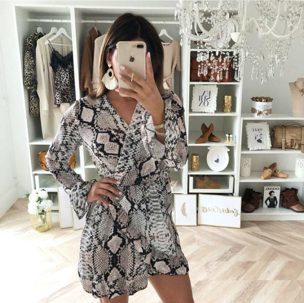 

european and american-style selling wish selling dress v-neck waist string python printed edge folding dress zc2932, Black;gray