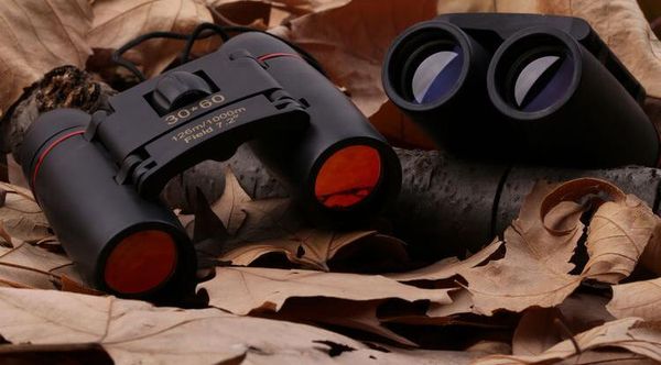 

30x60 day and night camping travel vision spotting scope 126m/1000m optical military folding binoculars telescope