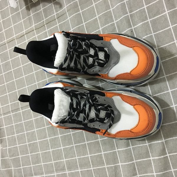 

4 Colors New Tripe-S Shoes Hot Sale Triple-S Sneaker Breathable Comfortable Designed for Men and Women Hiking Shoes Size 36-45