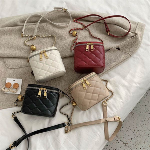 

original design rhombic chain fairy bag 2020 new fashion small square bag simple one shoulder messenger