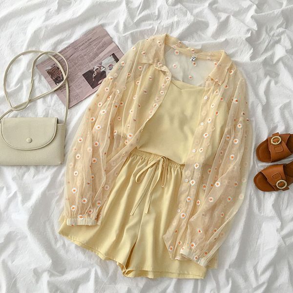 

2020 summer women's vintage lapel daisy long sleeves shirt tulle embroidery shirts, White