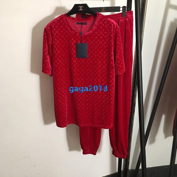 

high end women girls velvet activewear set жаккардовая футболка all-over letter с коротким рукавом tee брюки беговые леггинсы брюки мода спо, White