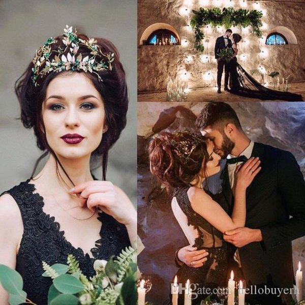

2019 african corset black lace v neck vintage gothic wedding dresses backless bridal gowns saudi arabia, White