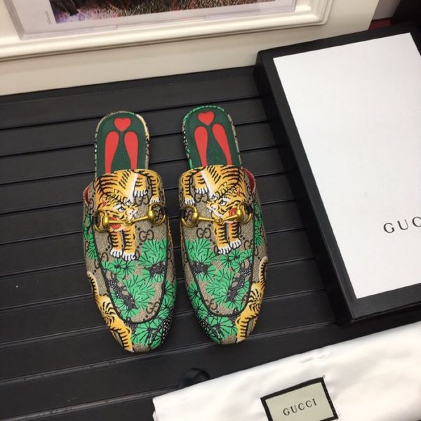 

2020 new four seasons classic love shoes men's classic slippers 3d pattern leather slippers