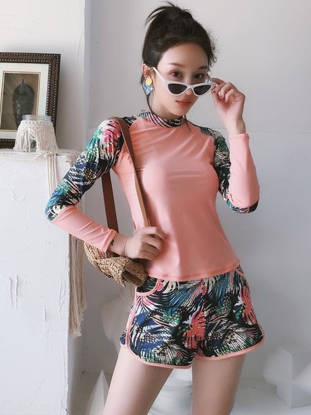 

sports leisure split flat angle four-piece swimsuit sports leisure split flat angle four-piece swimsuit, White;black