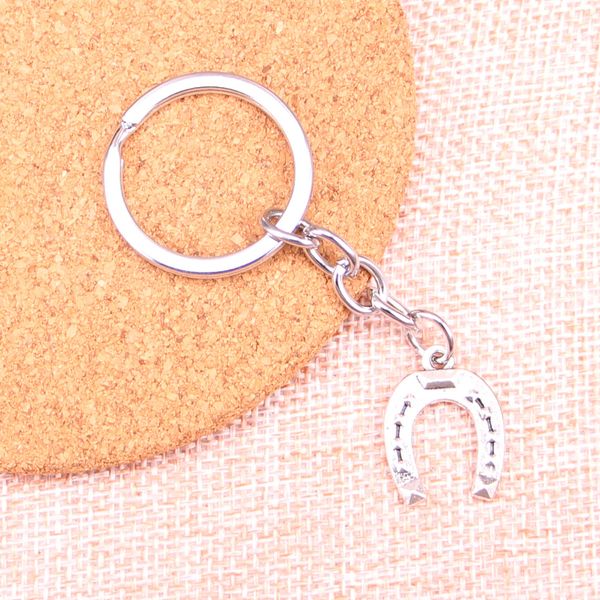 New Keychain 21*16mm Horseshoe pingente de pingentes DIY Homens de carro -chave Chain Chain Ringel Titaning Saltenir Jewelry Gift