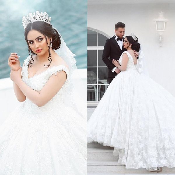

modern arabic ball gown puffy wedding dresses v-neck sleeveless lace appliques long chapel train plus size bridal gowns, White