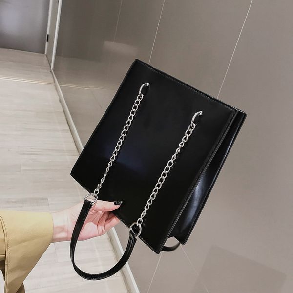 

simple large capacity women's bag new 2019 hand chain texture shoulder tote bag